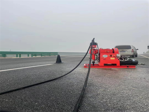 商州马路路基路面开裂下沉注浆加固灌浆